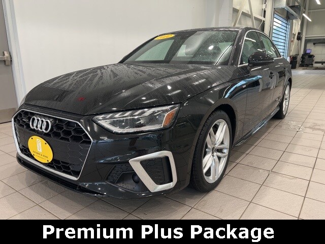 2022 Audi A4 45 S line Premium Plus Quattro photo 3