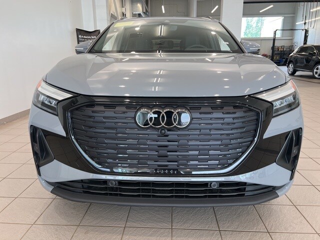 2025 Audi Q4 E-tron 55 Premium Plus photo 2