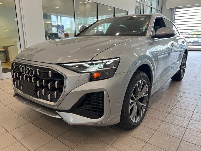 2025 Audi Q8 55 Premium photo 3