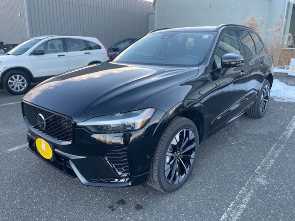 New 2026 Volvo XC60 B5 Plus SUV