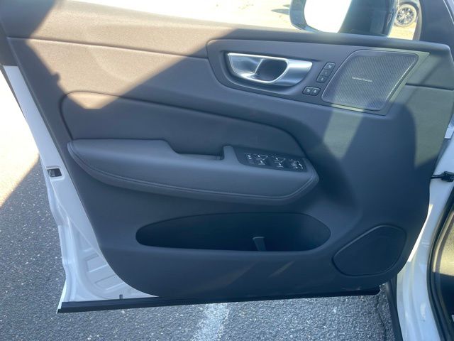 2026 Volvo XC60 Ultra - Photo 9