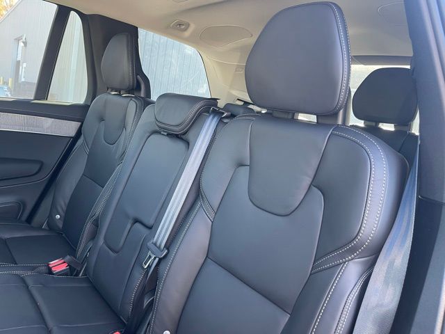 2026 Volvo XC90 Ultra - Photo 13