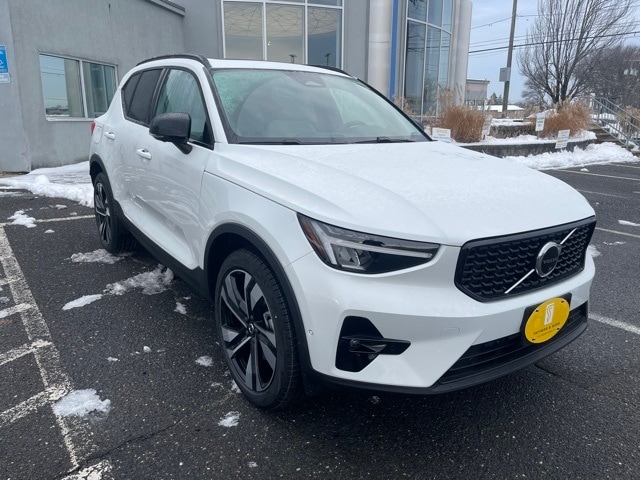 2026 Volvo XC40 Plus's photo