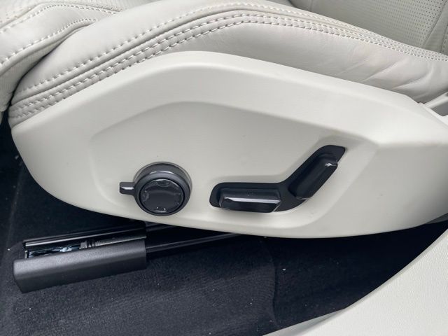 2026 Volvo XC90 Ultra - Photo 9