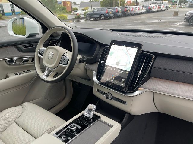 2026 Volvo XC90 Ultra - Photo 24