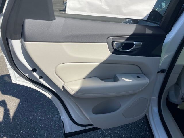2026 Volvo XC60 Ultra - Photo 14
