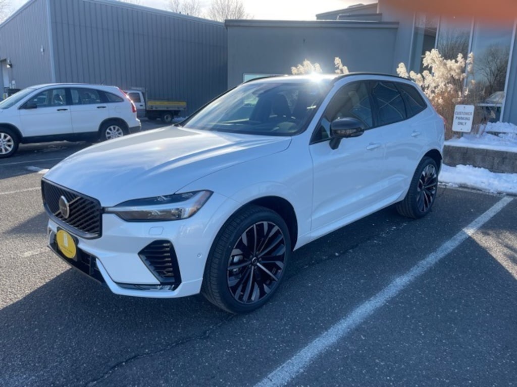 New 2026 Volvo XC60 B5 Ultra SUV