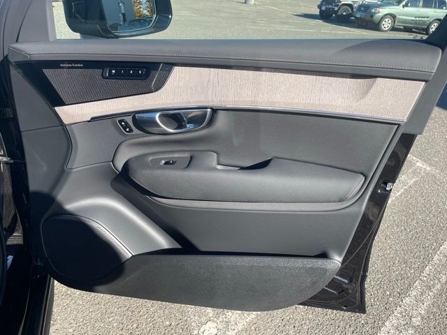 2026 Volvo XC90 Ultra - Photo 23