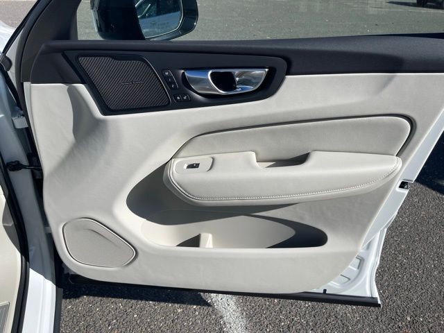 2026 Volvo XC60 Ultra - Photo 23