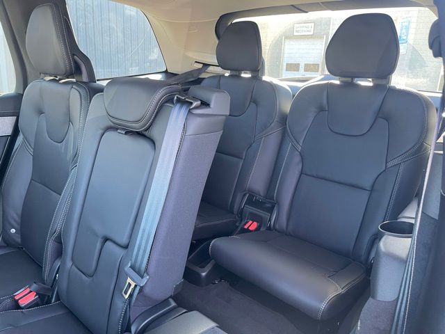 2026 Volvo XC90 Ultra - Photo 16