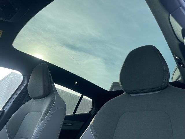 2026 Volvo EX30 Ultra - Photo 11