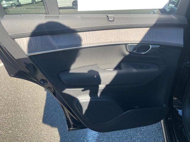 2026 Volvo XC90 Ultra - Photo 14