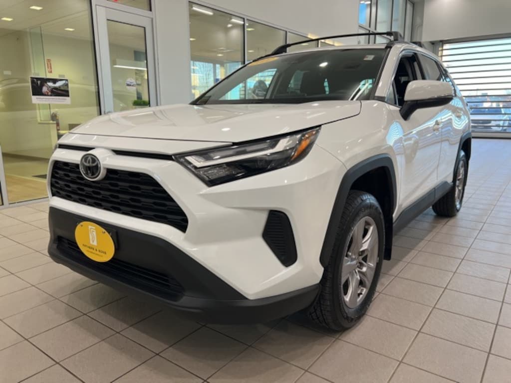 Used 2022 Toyota RAV4 XLE SUV