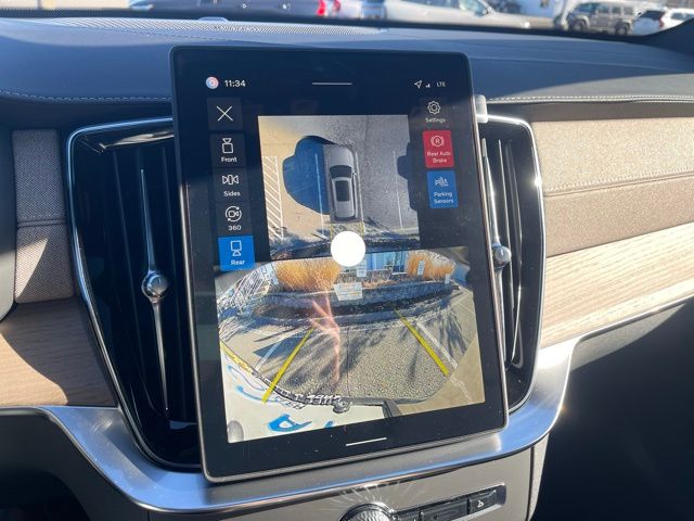2026 Volvo XC90 Plus - Photo 32