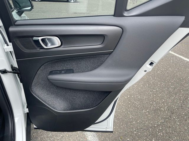 2026 Volvo XC40 Plus - Photo 20
