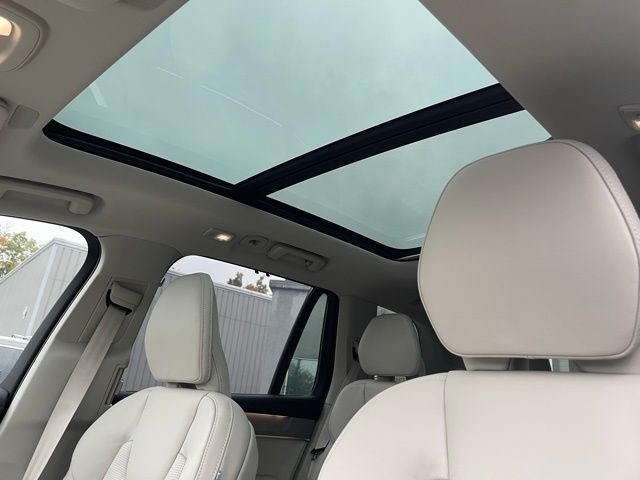 2026 Volvo XC90 Ultra - Photo 11