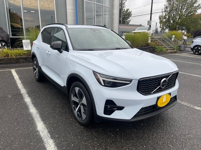 2026 Volvo XC40 Plus's photo