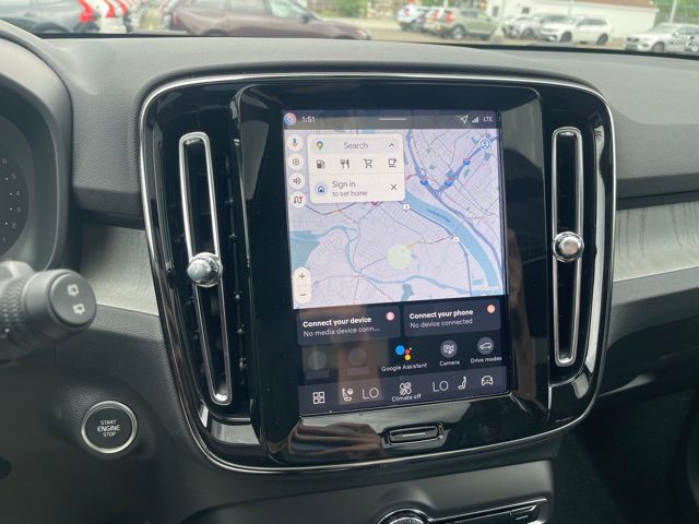 2026 Volvo XC40 Plus - Photo 31