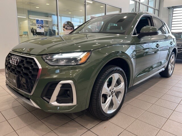 2025 Audi Q5 45 S line Premium photo 3