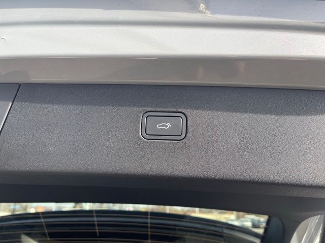 2026 Volvo EX30 Ultra - Photo 18