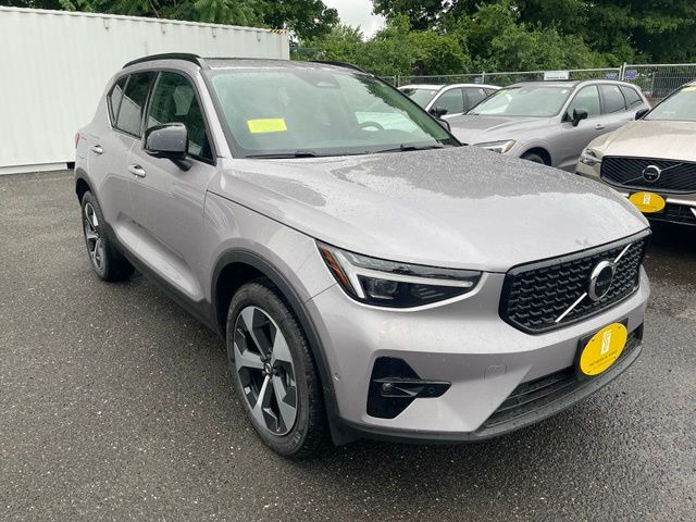 2026 Volvo XC40