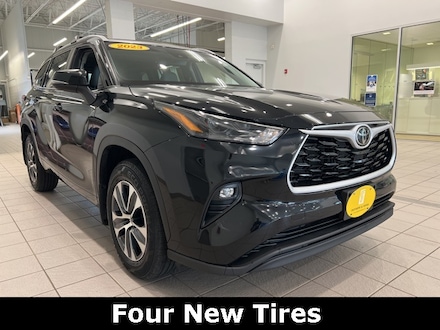 2023 Toyota Highlander XLE SUV