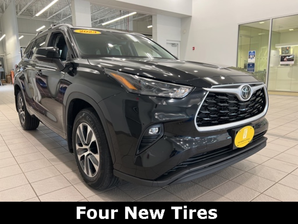 Used 2023 Toyota Highlander XLE SUV