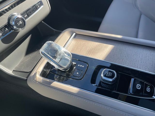 2026 Volvo XC90 Plus - Photo 34