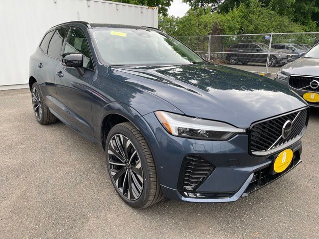2026 Volvo XC60 B5 Ultra Dark AWD's photo