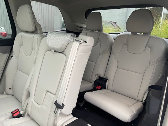 2026 Volvo XC90 Ultra - Photo 16