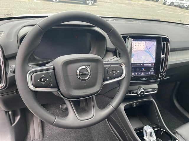 2026 Volvo XC40 Plus - Photo 12