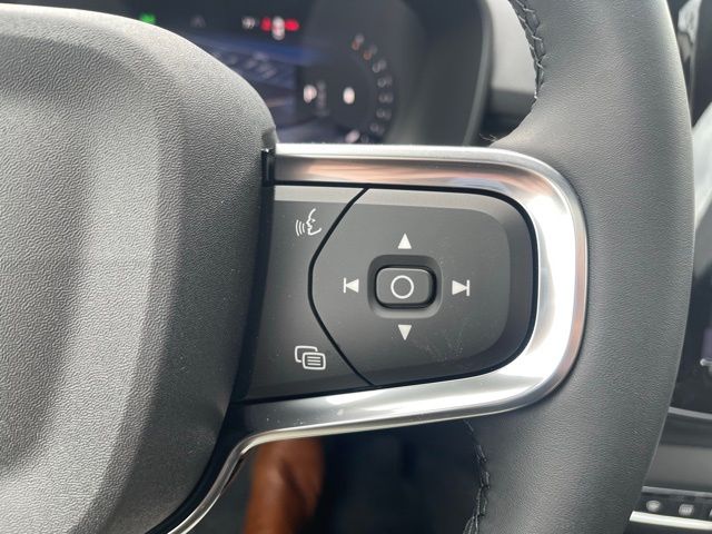 2026 Volvo XC40 Plus - Photo 27