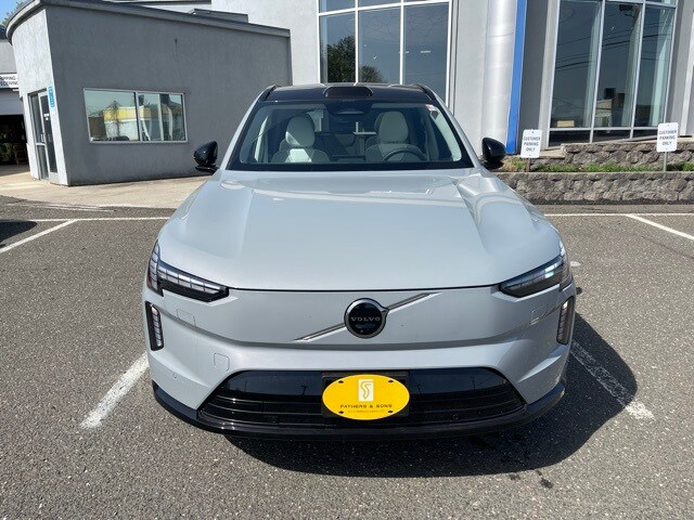 2025 Volvo EX90 Twin Motor Ultra photo 2