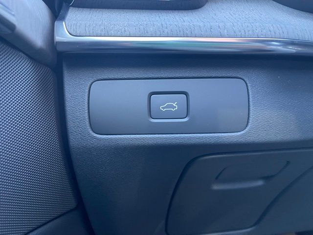2026 Volvo XC90 Ultra - Photo 28