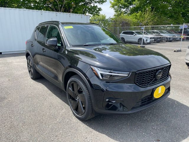 2026 Volvo XC40 B5 Ultra Ultra Black Edition AWD's photo