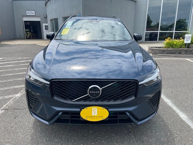 2026 Volvo XC60 B5 Plus photo 2