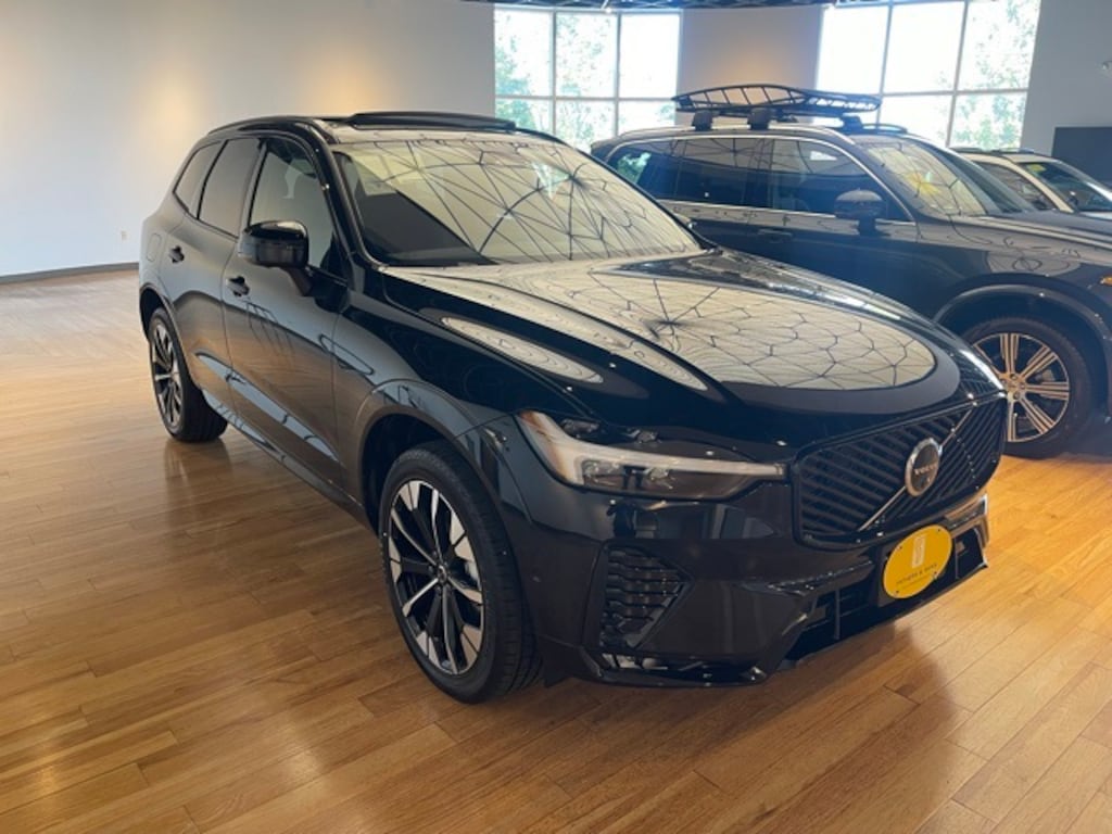 New 2026 Volvo XC60 B5 Plus SUV