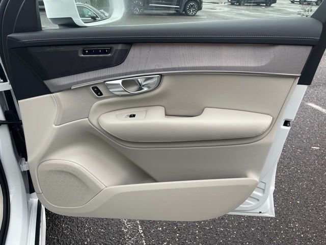 2026 Volvo XC90 Ultra - Photo 23