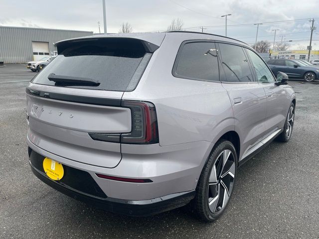 2026 Volvo EX90 Ultra - Photo 7