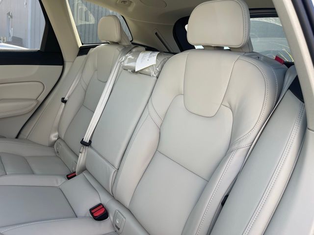 2026 Volvo XC60 Ultra - Photo 13