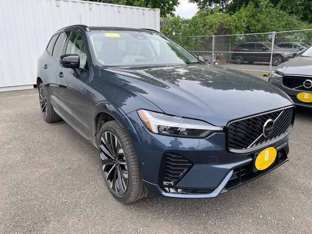 2026 Volvo XC60 B5 Ultra Dark AWD's photo