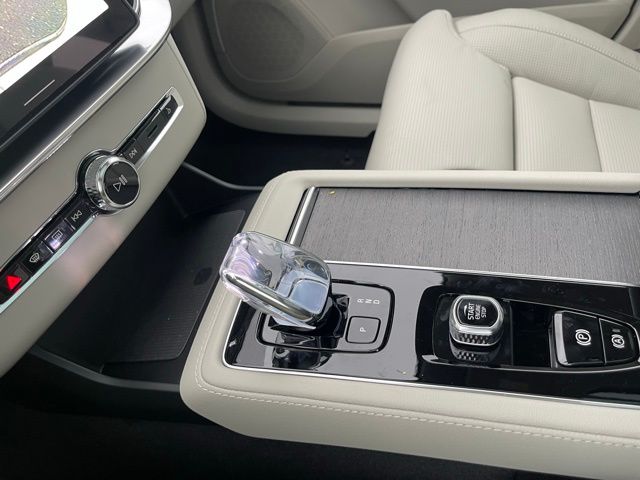2026 Volvo XC90 Ultra - Photo 34
