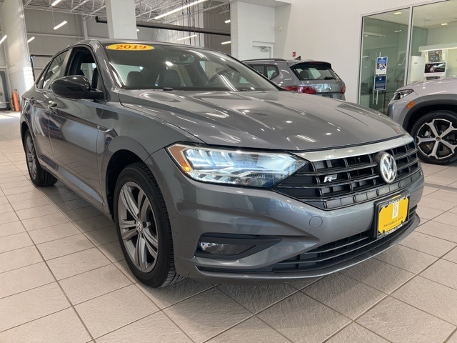 2019 Volkswagen Jetta R-Line's photo