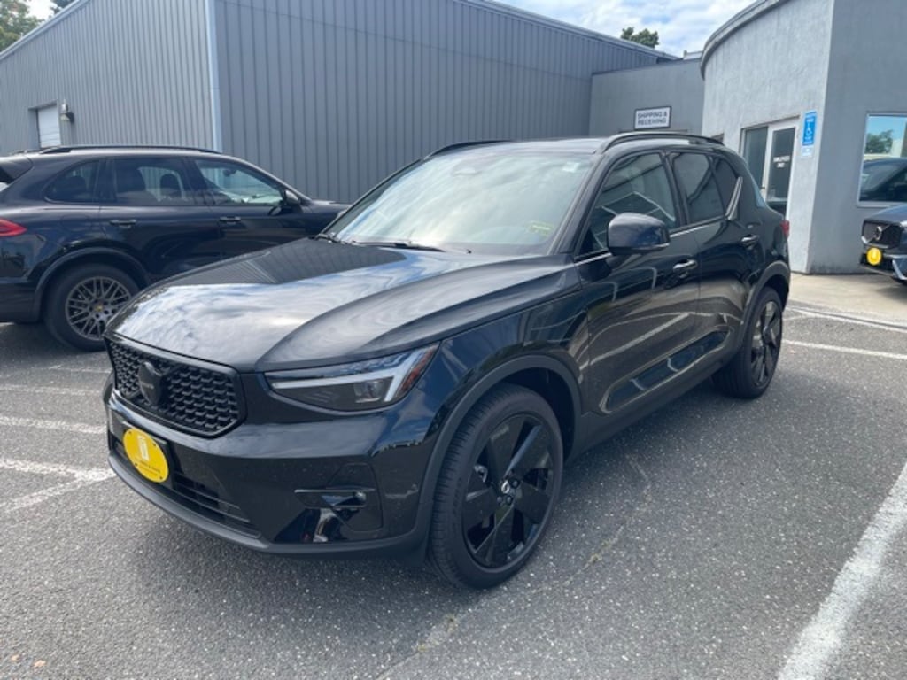 New 2026 Volvo XC40 B5 Ultra Black Edition SUV
