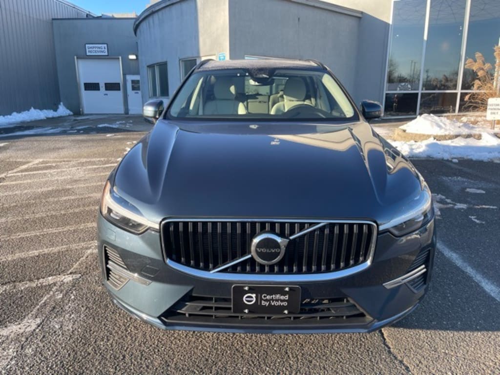 Used 2023 Volvo XC60 B5 AWD Core SUV