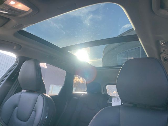 2026 Volvo XC60 Ultra - Photo 11