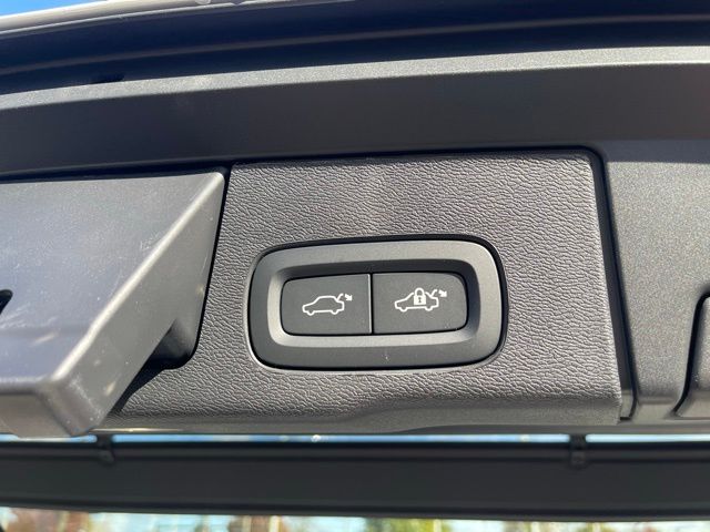 2026 Volvo XC60 Ultra - Photo 18