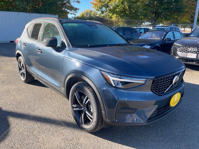 2026 Volvo XC40