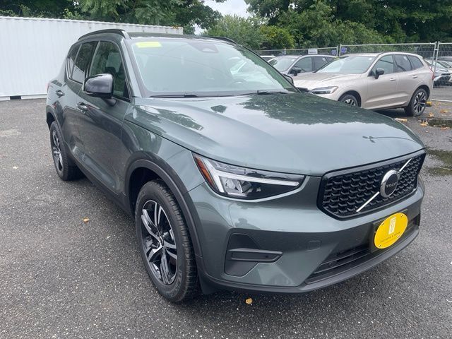 2026 Volvo XC40