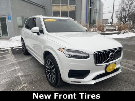 2020 Volvo XC90 T5 Momentum 7 Passenger SUV